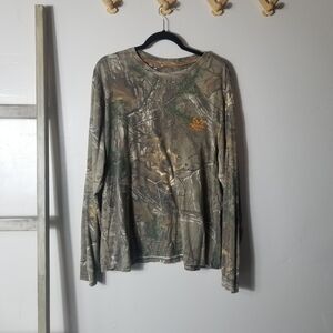 REALTREE MEN'S LONG SLEEVE CAMO SHIRT ESTIMATED SIZE XLARGE